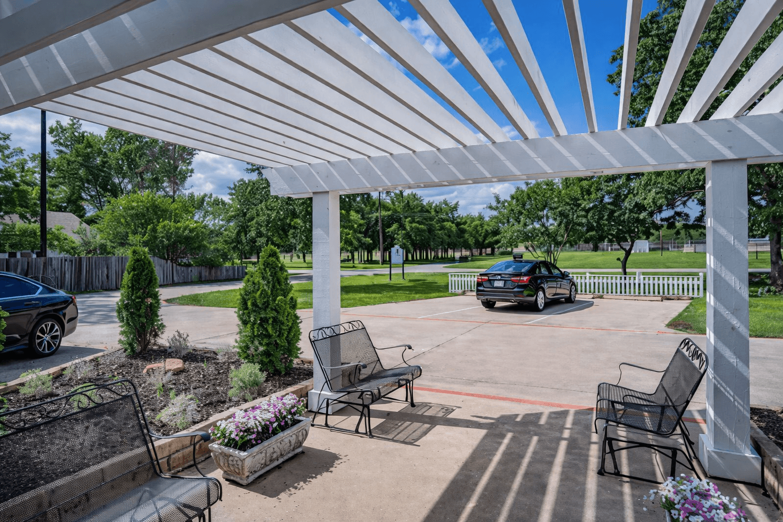 Snowberry house main image