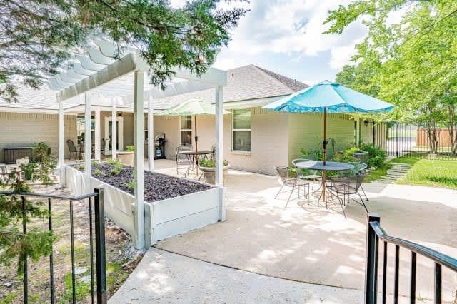 Snowberry house image 4